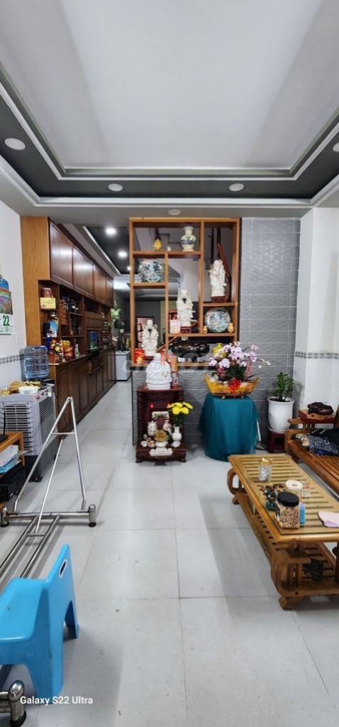 bán Nhà Q 8 rộng 4
