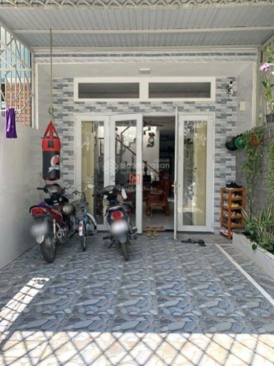 Nhà bán Q 7