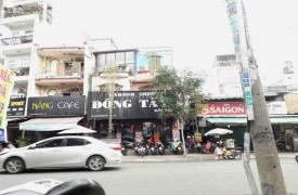 Nhà mặt tiền Rạch Bùng Binh đang cho thuê tiệm cắt tóc tại quận 3