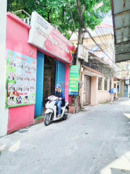 bán Nhà Trần Cung bề ngang 8.8