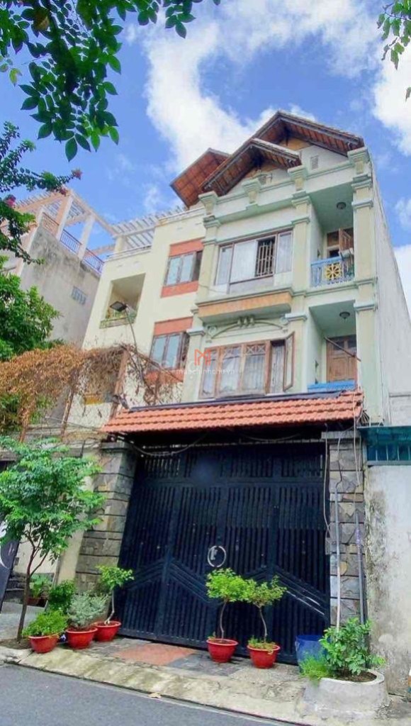 Nhà Tân Phú giá 13.7 tỷ
