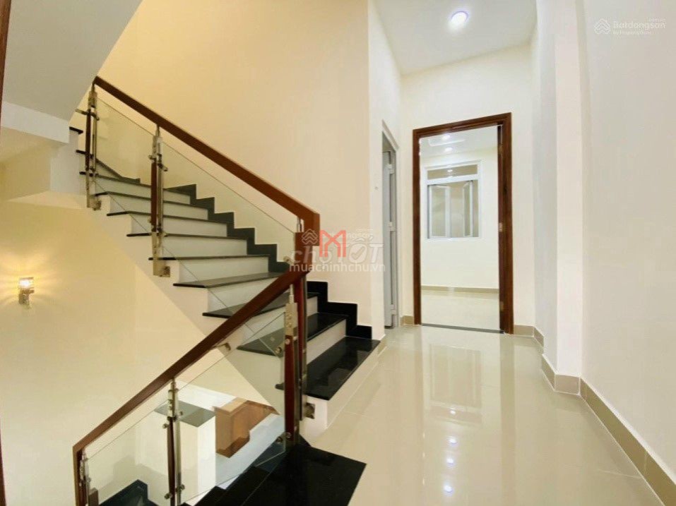 Nhà bán Phường Hiệp Bình Phước rộng 5.37