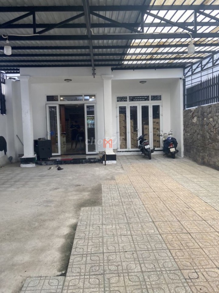 Nhà bán Phường Linh Trung dt 240 m²