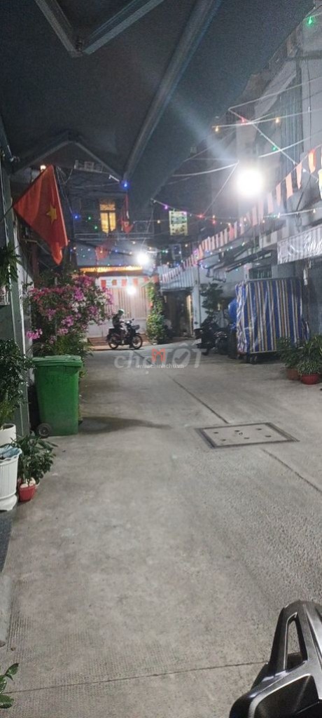 bán Nhà TPHCM dt 33 m2