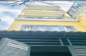 Bán gấp nhà Quận 10 đường Lê Hồng Phong dt 33m2 1 trệt 1 lửng 3 lầu sân thượng