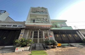 Bán nhà 3 phòng ngủ Bình Tân giá rẻ chỉ  3 tỷ 250 đường Số 8 HXH 32.5m2 
