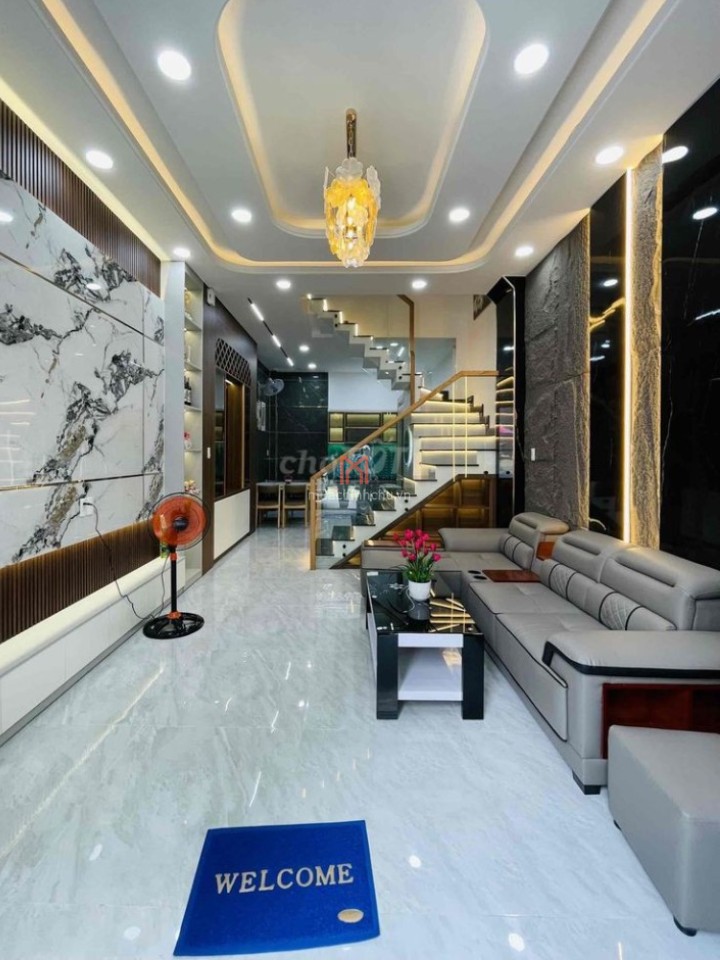 bán Nhà đ.Nguyễn Phúc Chu