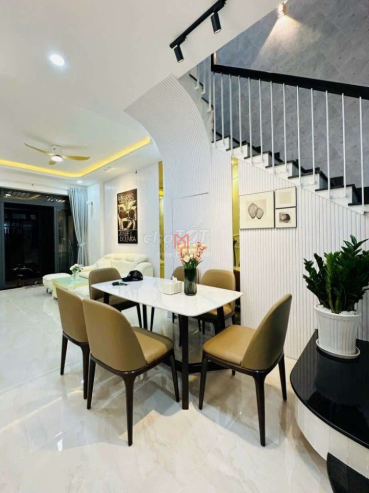 Nhà bán TPHCM rộng 3.6