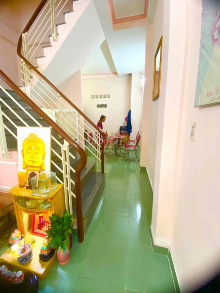 Nhà Huỳnh Tấn Phát